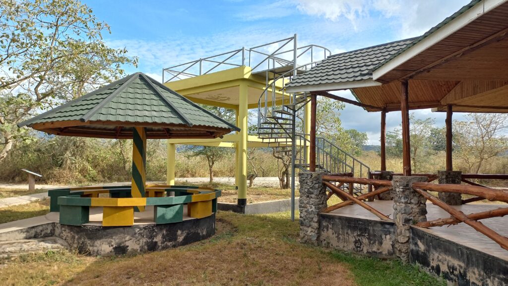Pozorovatelna na bráně národního parku Arusha